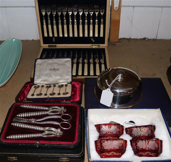 5 cased sets of cutlery inc. a set of silver beam end coffee spoons, 4 Bohemian glass salts, 4 silver salt ladles & a muffin dish cover
